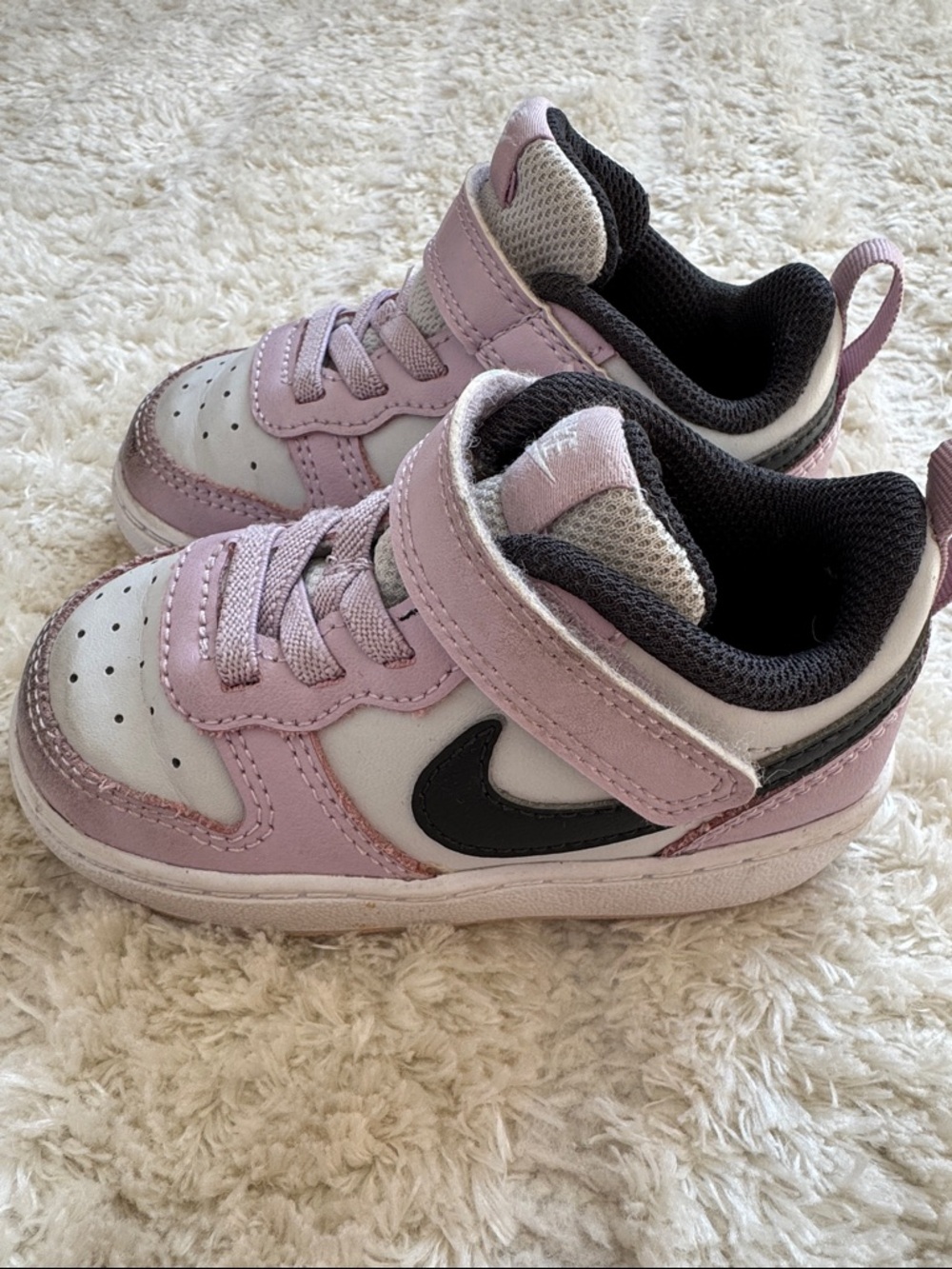 Nike Kids purple and White Low-Top Velcro Sneakers